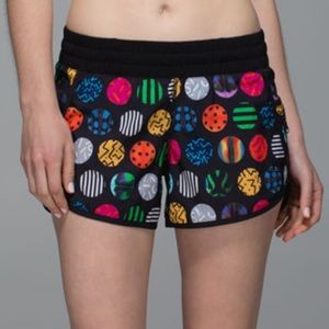 Lululemon Seawheeze Tracker III Shorts (Size 8)